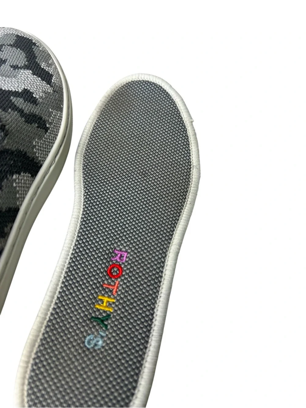 Rothy’s Kids Size 3 Gray Camo Knit Round Toe Slip On Knit Sneaker